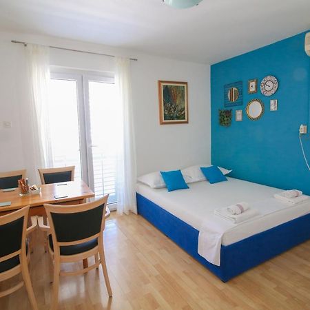 Apartment Bili-Sea View Apartment In The Center Makarska Buitenkant foto