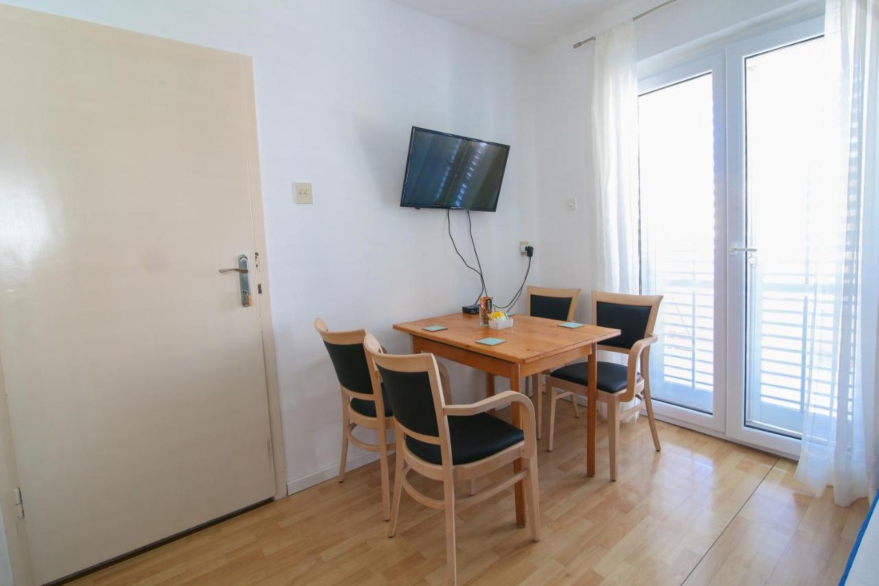 Apartment Bili-Sea View Apartment In The Center Makarska Buitenkant foto