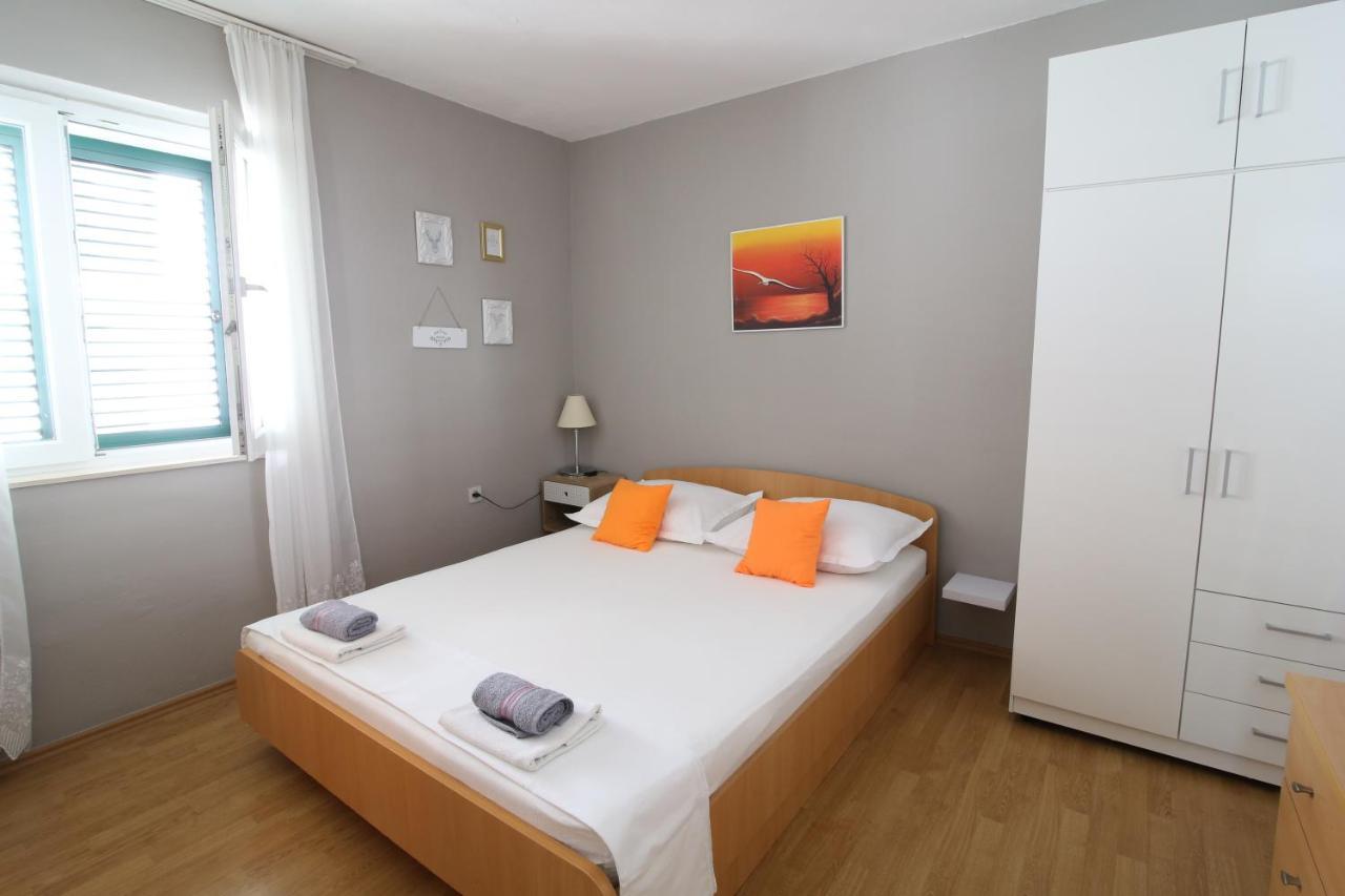Apartment Bili-Sea View Apartment In The Center Makarska Buitenkant foto